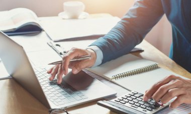 Изменения в ТК РФ закрепляющие гарантии по выплате выходного пособия и сохранению среднего месячного заработка работнику.