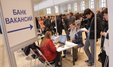 Роструд назвал профессии с лучшими условиями для трудоустройства. Охранники находятся на 3-м месте.