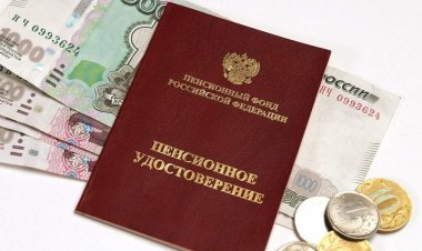 Минтруд планирует включить охранников и сторожей в список получателей надбавок к пенсии